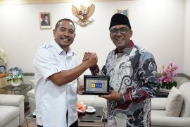 PLN UIW MMU bersama Pemkab Maluku Tengah bersinergi hadirkan listrik di area 3T