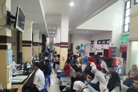 Ratusan warga padati Dispendukcapil Ponorogo urus adminduk
