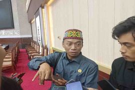 Legislator Kalteng sebut warga Desa Bukit Liti minta pembangunan jembatan penyeberangan