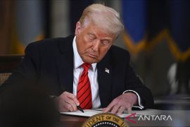 Trump telah pertimbangkan penundaan tarif selama 90 hari