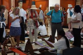 Dekranasda NTT menyambut kunjungan 250 wisman di Kota Kupang