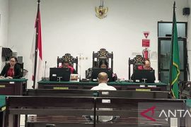 Hakim tipikor adili terdakwa dugaan korupsi dana proyek dermaga  Faan Malra