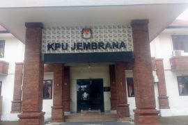 KPU Jembrana kembalikan sisa dana Pilkada miliaran rupiah