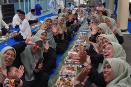 Masjid Al-Akbar Surabaya segera miliki "Tourism Center"