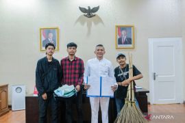 Wakil Wali Kota Bogor rekrut pengamen jadi petugas kebersihan alun-alun