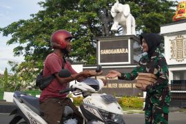 Kodam IM bagikan 178 paket Jumat berkah