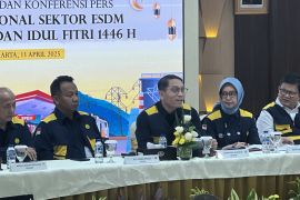 Kementerian ESDM serahkan kontrak impor LPG ke badan usaha