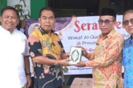 Kanwil Kemenag Maluku distribusikan 24.000 Al Quran ke 11 kabupaten dan kota