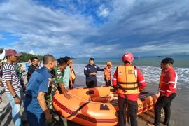 Sebanyak 15 pelajar terseret arus Pantai Tiku Agam