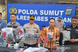 Polrestabes Medan tangkap ayah dan anak terduga pelaku pembunuhan sopir taksi online