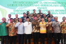 Bupati Langkat Syah Afandin dukung pendirian sekolah rakyat