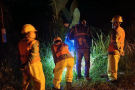 Tim Siaga PLN pulihkan gangguan listrik di kawasan longsor Pematang Liang