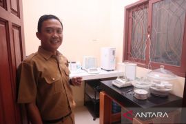 Laboratorium DLH Belitung Timur peroleh sertifikat akreditasi dari KAN