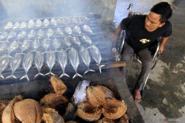 Penyandang disabilitas produksi 150 kg cakalang asap/hari