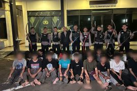 Polisi tangkap belasan remaja hendak tawuran