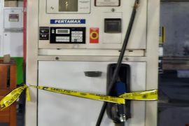 Polisi segel SPBU di Denpasar diduga oplos BBM