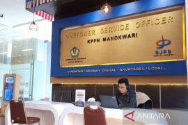 KPPN Manokwari salurkan dana desa tiga kabupaten Rp45,950 miliar