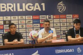 Pelatih Persija Carlos Pena tak takut dipecat