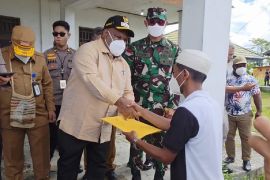 Wakaops sebut 11 jenazah korban pembunuhan KKB dimakamkan di Dekai