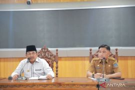 Bupati Tanjabbar pimpin rapat tindak lanjuti Inpres pembentukan satgas penanganan sampah nasional