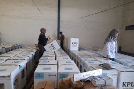 KPU Serang distribusi logistik PSU secara bertahap