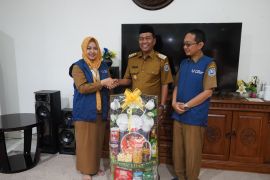 Bupati HSS berikan contoh teladan pelaporan penerimaan hadiah lebaran