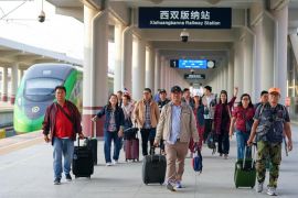 Jalur kereta China-Laos perluas layanan penumpang internasional