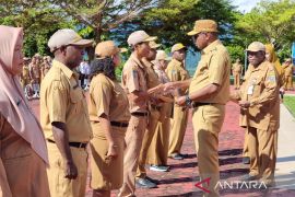 Ratusan ASN Pemprov Papua Barat terima kenaikan pangkat