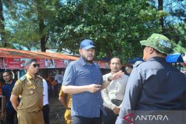 Progul Jelajah Padang, Pemkot Perindah Kawasan Pantai Air Manis