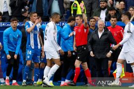 Kylian Mbappe disanksi larangan satu pertandingan imbas tekel kerasnya