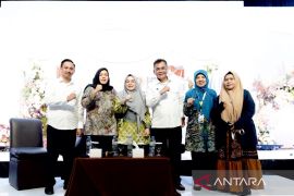 DPR dan BGN jelaskan manfaat MBG kepada ratusan warga di Banjarmasin