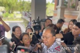 Gubernur Koster tak masalah dipanggil Kemenperin soal aturan air kemasan