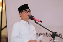 Mendes Yandri Susanto minta kades data sarjana desa yang belum bekerja kelola Kopdes