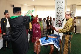 Bang Arul lantik Yulian Herawati sebagai Pj Sekda Tanah Bumbu
