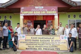 Pemkab dan Polres Solok Selatan tandatangani kesepakatan kampung bebas narkoba