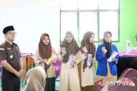 Kejaksaan Situbondo beri penyuluhan hukum di pesantren