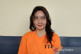 Mantan artis kolosal diduga edar uang palsu senilai Rp223 juta