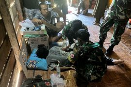 Satgas Pamtas RI-PNG mengamankan 126 pendulang emas dari serangan KKB