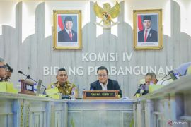 Perbaikan jalan longsor Batutulis Bogor tunggu perbaikan turap selesai