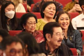 Presiden Megawati hadiri teater seni musik Indonesia-Uzbekistan di GKJ