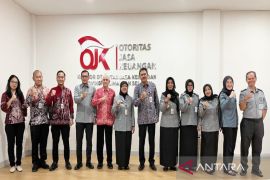 Kemenkum Kalsel- OJK optimalkan PNBP fidusia