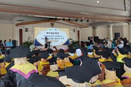 Sekolah Lansia Nurul Persada  Indralaya gelar wisuda perdana