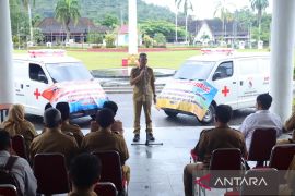 Pemkab Bangka terima bantuan dua unit mobil ambulans