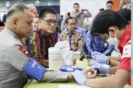 Bank Kalsel gelar aksi donor darah meriahkan HUT ke-61