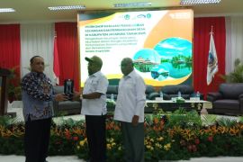 Jayapura Papua imbau aparat kampung menjadi pionir pembangunan