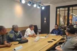 Wali Kota Bima bertemu Menekraf Teuku Riefky bahas festival rimpu