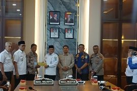 Pemkot Jambi  salurkan bantuan Rp91 juta kepada korban bencana