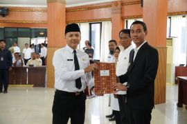 Bupati OKI serahkan SK CPNS formasi Tahun 2024