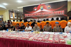 Polda Kepri musnahkan 96 kg sabu hasil ungkap kasus selama bulan Maret 2025