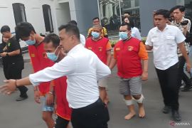 Polisi tangkap komplotan perampok mobil taksi daring di Surabaya